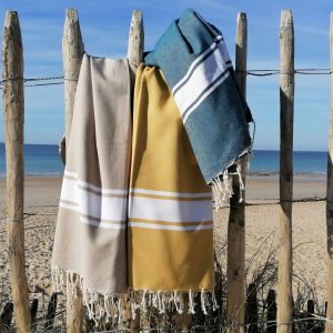 Fouta tissage plat Authentique bande blanche