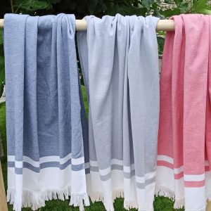 Fouta doublé éponge une face lisse et une éponge 100% coton